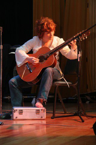 KELLY ZENZ lights up our stage @ the OUTPOST!